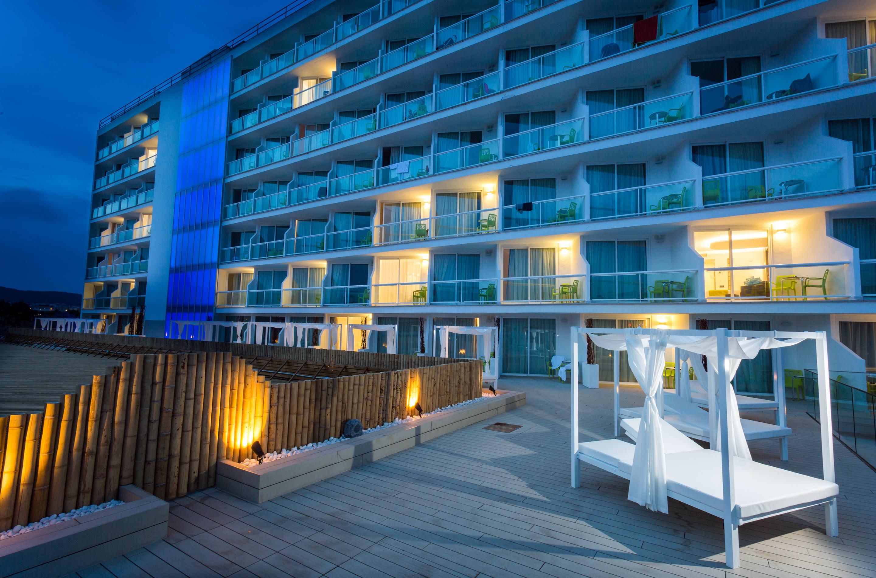 Hotel The Ibiza Twiins - 4* Sup Playa d'en Bossa Esterno foto