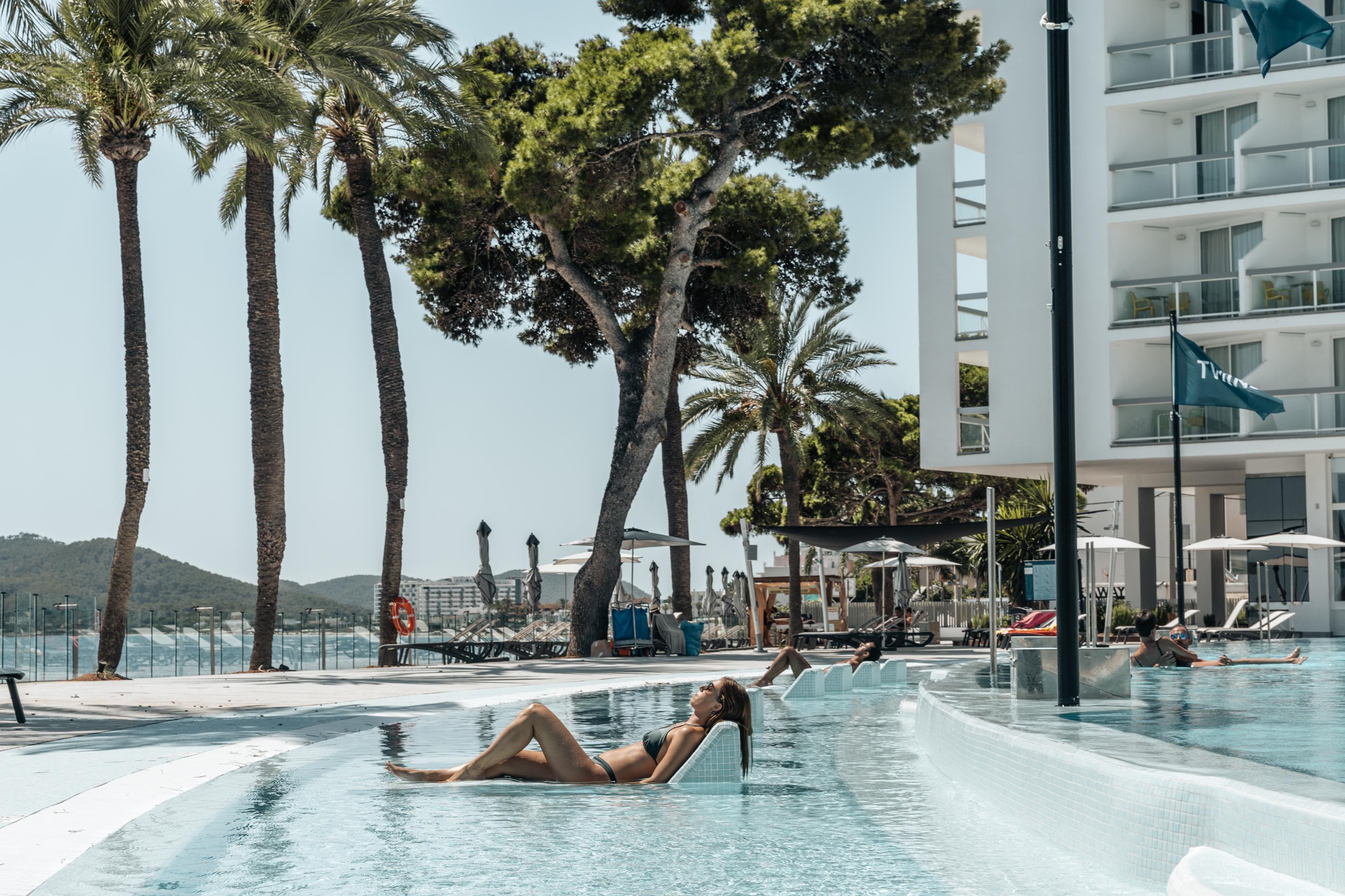 Hotel The Ibiza Twiins - 4* Sup Playa d'en Bossa Esterno foto
